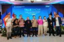 Foto: Moderator Prita Laura bersama sejumlah narasumber dan tenaga ahli Kementerian HAM RI, yakni Iffdhal Kasim, Siti Aminah, Muhammad Hafiz, Feri Kusuma, dan Wahyudi Djafar. (Dok-okj/fn)