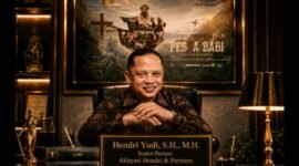 Foto: Hendri Yudi, S.H., M.H. Senior Partner Akhyari Hendri & Partners dan Flyer Film Dokumenter 