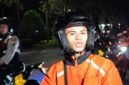 Foto: Pengemudi ojek online (ojol) yang kerap beroperasi hingga dini hari di wilayah Kabupaten Bekasi. (Dok-Istimewa)