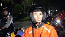 Foto: Pengemudi ojek online (ojol) yang kerap beroperasi hingga dini hari di wilayah Kabupaten Bekasi. (Dok-Istimewa)