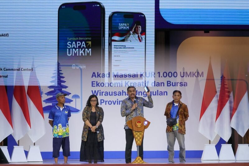 Pemerintah terus memperkuat ekosistem usaha mikro, kecil, dan menengah (UMKM) melalui perluasan akses pembiayaan hingga digitalisasi layanan. Upaya tersebut ditandai lewat pelaksanaan Akad Massal Kredit Usaha Rakyat (KUR) bagi 1.000 UMKM kreatif di Universitas Udayana, Bali, Kamis (14/5).