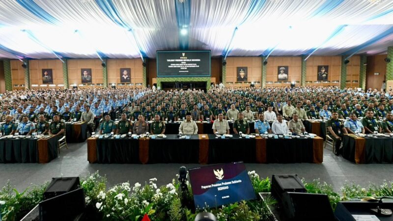 Presiden Republik Indonesia Prabowo Subianto meresmikan renovasi Museum dan Perpustakaan Seskoad serta memberikan taklimat kepada 1.095 Perwira Siswa TNI-Polri. Taklimat tersebut diikuti oleh Pasis Sesko TNI, Sespimti Polri, Seskoad, Seskoal, Seskoau, dan Sespimmen Polri sebagai bagian dari pembekalan strategis bagi para calon pemimpin TNI-Polri di masa depan.