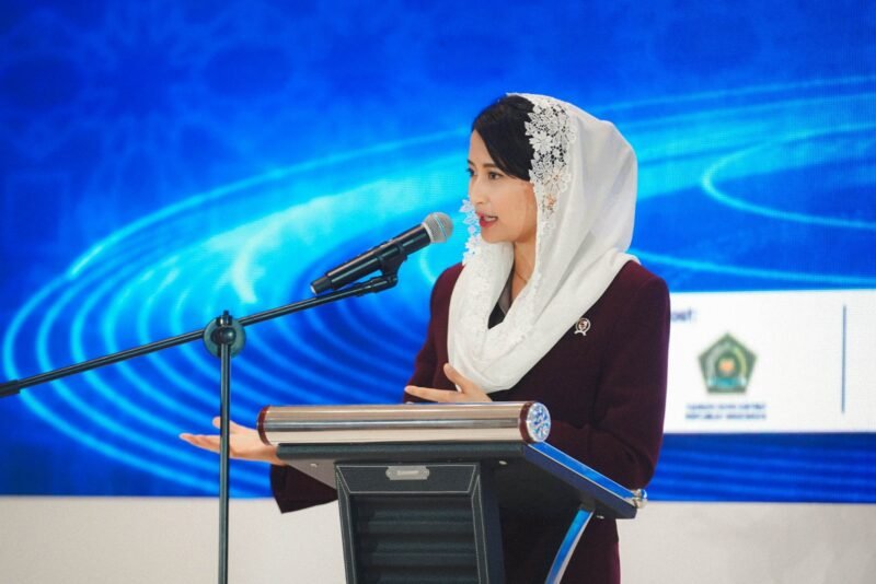 Wakil Menteri Perdagangan Dyah Roro Esti Widya Putri mendorong perluasan akses pasar global bagi produk halal Indonesia guna memperkuat posisi Indonesia dalam industri halal dunia yang terus tumbuh.