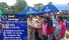 Wakil Gubernur DKI Jakarta, Rano Karno, turun langsung meninjau pengungsian korban kebakaran di kawasan Jiung, Kelurahan Kebon Kosong, Kecamatan Kemayoran, Jakarta Pusat, Selasa (2/6/2026).