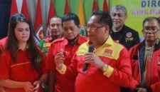 Foto: Ketua Umum SOKSI, Ali Wongso Sinaga, menyampaikan pandangannya terkait dinamika pembangunan di Papua Selatan saat memberikan keterangan kepada media di Jakarta,