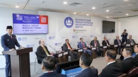 Menteri Koordinator Bidang Infrastruktur dan Pembangunan Kewilayahan, Agus Harimurti Yudhoyono (AHY), mendorong penguatan kerja sama Indonesia dan Rusia di sektor maritim, transportasi, pelabuhan, serta logistik modern dalam forum internasional St. Petersburg International Economic Forum 2026 yang berlangsung di St. Petersburg, Jumat (5/6).