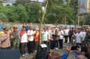 Foto: Wali Kota Jakarta Pusat Arifin bersama unsur TNI-Polri, jajaran Pemerintah Kota Jakarta Pusat, serta perwakilan Gapensi melakukan penanaman pohon di kawasan Jalan Sabang, Jakarta Pusat, Jumat (5/6/2026). 