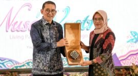 Menteri Kebudayaan RI Fadli Zon meresmikan Pameran Nasional Kain Tradisional Nusantara 2026 bertajuk 
