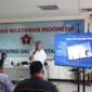 Foto: Wakil Ketua Bidang Organisasi PWI Jaya DR.Bagus Sudarmanto memberi pembekalan materi pada OKK beberapa waktu lalu.(Dok PWI Jaya/Joko Dolok).