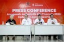Foto: Anugerah Jurnalistik Bank Jakarta. Keterangan foto, ki-ka: Ketua Dewan Juri Dr.Bagus Sudarmanto, Ketua PWI Jaya Kesit B Handoyo, Senior Manager Corcomm Bank Jakarta Fakhruroji, dan Ketua Panpel MHT 2026 Arman Suparman. By Joko Dolok