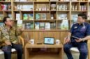 Foto: Ketua Umum GAPKI Eddy Martono (kiri) berbincang dengan host EdShareOn Eddy Wijaya dalam podcast yang tayang Rabu (10/6/2026)