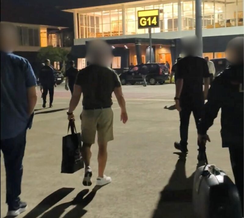 Kantor Imigrasi Ngurah Rai menggagalkan upaya keberangkatan seorang warga negara Australia yang masuk dalam daftar buronan Interpol di Bandara Internasional I Gusti Ngurah Rai, Bali.