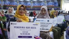 Menteri Usaha Mikro, Kecil, dan Menengah (UMKM) Maman Abdurrahman mengungkapkan sekitar 77 persen pelaku UMKM di Indonesia masih belum memiliki legalitas usaha dan menjalankan aktivitas bisnis secara informal.
