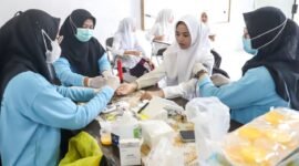 Kementerian Koordinator Bidang Pembangunan Manusia dan Kebudayaan (Kemenko PMK) terus mengawal pelaksanaan Program Cek Kesehatan Gratis (CKG) di pondok pesantren sebagai upaya memperluas akses layanan kesehatan bagi santri sekaligus mendukung percepatan Program Prioritas Kerja Nasional (PKPN) bidang kesehatan.