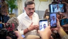Pemerintah menurunkan suku bunga pinjaman Program Membina Ekonomi Keluarga Sejahtera (Mekar) milik PT Permodalan Nasional Madani (PNM) menjadi 8 persen. Kebijakan tersebut ditujukan untuk memperkuat akses pembiayaan bagi pelaku usaha ultramikro, terutama perempuan pelaku usaha berpenghasilan rendah.