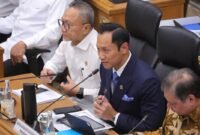 Menteri Koordinator Bidang Infrastruktur dan Pembangunan Kewilayahan, Agus Harimurti Yudhoyono (AHY), menegaskan pembangunan infrastruktur harus memberikan manfaat langsung bagi masyarakat dan tidak hanya berorientasi pada pembangunan fisik semata.