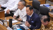 Menteri Koordinator Bidang Infrastruktur dan Pembangunan Kewilayahan, Agus Harimurti Yudhoyono (AHY), menegaskan pembangunan infrastruktur harus memberikan manfaat langsung bagi masyarakat dan tidak hanya berorientasi pada pembangunan fisik semata.