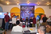 Foto: Santunan Warnai HUT ke-3 Radarjakarta.id – Pimpinan Umum Radarjakarta.id Budiman Tandiono (kiri) bersama jajaran redaksi menyerahkan santunan kepada anak-anak yatim dalam rangkaian perayaan Hari Ulang Tahun (HUT) ke-3 Radarjakarta.id di Sambina Prime Hotel, Jakarta,