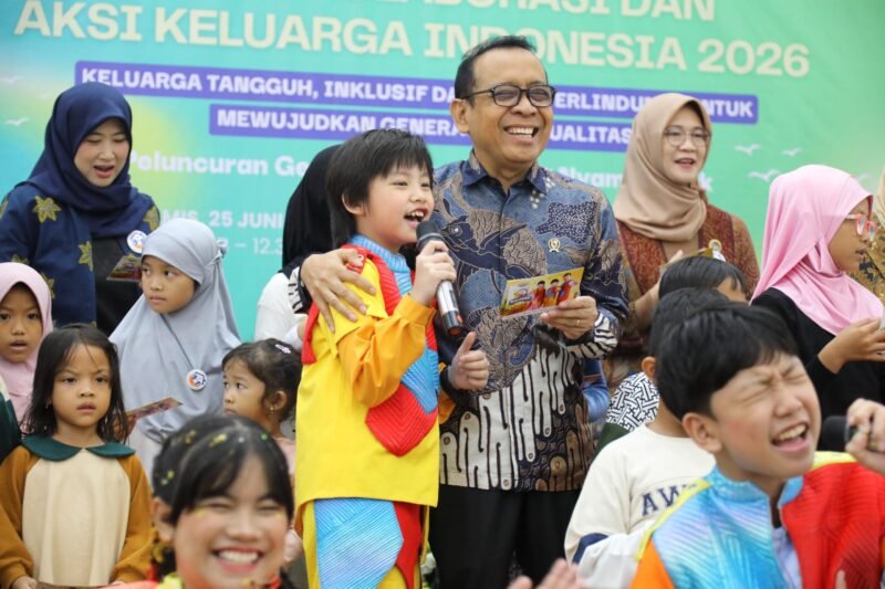 Pemerintah meluncurkan Gerakan RuangAmanNyamanAnak (RANA) sebagai gerakan nasional untuk memperkuat perlindungan anak melalui penciptaan lingkungan yang aman di keluarga, sekolah, ruang publik hingga ruang digital. Gerakan tersebut menjadi upaya mengintegrasikan berbagai program perlindungan anak lintas kementerian dan lembaga di Indonesia.