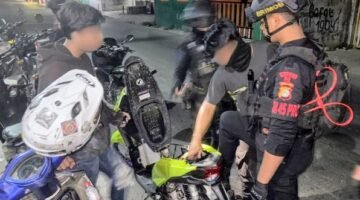 Foto: Patroli Brimob PMJ Amankan 3 Remaja Diduga Hendak Balap Liar di Bekasi. (Dok-Istimewa)