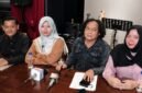 Foto: Deolipa Yumara dampingi Herawati dan Nia sebagai kuasa hukum dalam perkara dengan Erin Taulany, saat konferensi pers dikawasan Kemang, Jakarta Selatan, Kamis (4/6/2026). (Dok-Istimewa)