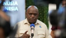 Menteri Hak Asasi Manusia (HAM) Natalius Pigai mengusulkan agar revisi Undang-Undang Nomor 2 Tahun 2002 tentang Kepolisian Negara Republik Indonesia (Polri) dimanfaatkan sebagai momentum untuk memperkuat profesionalisme, supremasi sipil, dan tata kelola pemerintahan yang demokratis.