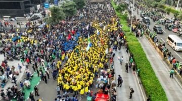 Foto: Aksi unjuk rasa yang digelar oleh Badan Eksekutif Mahasiswa Universitas Indonesia (BEM UI) bersama sejumlah elemen kampus di kawasan Bundaran Hotel Indonesia (HI), Jumat (12/6/2026). (Dok-Istimewa)