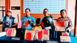 Foto: Konferensi Pers Polres Metro Jakarta Pusat mengungkap fakta mengejutkan di balik laporan dugaan perampokan yang sempat menghebohkan kawasan Menteng, Jakarta Pusat, Jumat (19/6/2026). (Dok-okj/fhm)