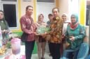 Foto: Baznas Bazis Kota Administrasi Jakarta Timur menyerahkan secara simbolis kunci rumah hasil Program Bedah Rumah kepada keluarga penerima manfaat di RT 005 RW 05, Kelurahan Pinang Ranti, Kecamatan Makasar, Jumat (3/7/2026).