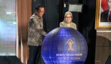 Kementerian Hukum melalui Direktorat Jenderal Kekayaan Intelektual (DJKI) meluncurkan Etalase Produk Indikasi Geografis Indonesia di Tokopedia dan TikTok Shop sebagai upaya memperluas pemasaran produk unggulan daerah melalui platform digital.