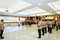 Foto: Kepala Kepolisian Negara Republik Indonesia (Kapolri) memimpin langsung upacara serah terima jabatan (sertijab) enam Kepala Kepolisian Daerah (Kapolda) di jajaran Polri yang berlangsung di Rupattama Mabes Polri, Jakarta, Sabtu (4/7/2026). (Dok-Istimewa)