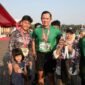 Menteri Koordinator Bidang Infrastruktur dan Pembangunan Kewilayahan Agus Harimurti Yudhoyono (AHY) mengikuti kategori lari 10 kilometer dalam ajang Kostrad Run 2026 yang digelar di kawasan Monumen Nasional (Monas), Jakarta, Senin (6/7).