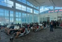 Direktorat Jenderal Imigrasi mendeportasi 92 warga negara China yang diduga tergabung dalam sindikat penipuan investasi di Batam. Seluruhnya juga dikenai penangkalan seumur hidup agar tidak dapat kembali masuk ke wilayah Indonesia.
