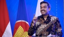 Kementerian Usaha Mikro, Kecil, dan Menengah (UMKM) memperkuat komitmennya mendorong pemanfaatan teknologi kecerdasan artifisial (Artificial Intelligence/AI) secara lebih inklusif guna meningkatkan produktivitas, efisiensi, dan daya saing pelaku UMKM di Indonesia.