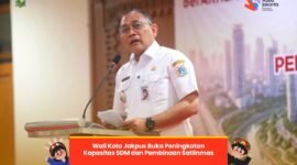 Foto: Wali Kota Administrasi Jakarta Pusat, Arifin, membuka kegiatan Peningkatan Kapasitas Sumber Daya Manusia (SDM) dan Pembinaan Satuan Perlindungan Masyarakat (Satlinmas) Provinsi DKI Jakarta di Ruang Serbaguna Utama Kantor Wali Kota Jakarta Pusat, Rabu (9/7).