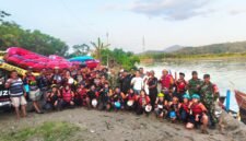 Foto: Ekspedisi Cicatih Elpala Tuntas, Puluhan Peserta Berhasil Taklukkan Arus Sungai hingga Pelabuhan Ratu.