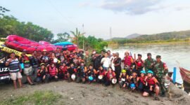 Foto: Ekspedisi Cicatih Elpala Tuntas, Puluhan Peserta Berhasil Taklukkan Arus Sungai hingga Pelabuhan Ratu.