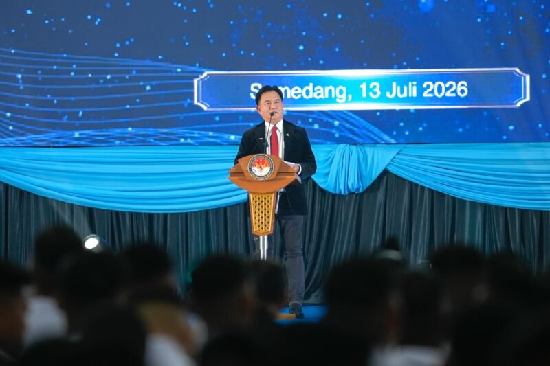 Menteri Koordinator Bidang Hukum, Hak Asasi Manusia, Imigrasi, dan Pemasyarakatan (Menko Kumham Imipas) Yusril Ihza Mahendra menilai pelimpahan tiga perkara dugaan tindak pidana korupsi yang menjerat mantan Jaksa Agung Muda Tindak Pidana Khusus (Jampidsus) Febrie Adriansyah dari Polri ke Kejaksaan Agung berpotensi mempercepat proses penegakan hukum.