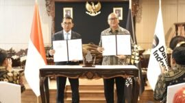 Kementerian Kebudayaan resmi menjalin kerja sama strategis dengan Badan Pengelola Investasi Daya Anagata Nusantara (BPI Danantara) untuk memperkuat ekosistem pemajuan kebudayaan nasional. Kolaborasi tersebut ditandai dengan penandatanganan nota kesepahaman (MoU) di Kantor Kementerian Kebudayaan, Jakarta, Sabtu (18/7).