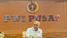 Persatuan Wartawan Indonesia (PWI) Pusat menyampaikan keprihatinan dan penyesalan atas pernyataan Advokat Hotman Paris Hutapea kepada wartawan saat memberikan keterangan kepada media di lingkungan Kejaksaan Agung.