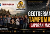 Foto: Majelis Adat Sumedanglarang (MASL) menunjukkan materi publikasi usai melaporkan dugaan maladministrasi dalam pengelolaan proyek Geothermal Gunung Tampomas kepada Ombudsman RI Perwakilan Jawa Barat.