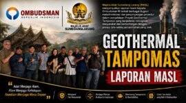 Foto: Majelis Adat Sumedanglarang (MASL) menunjukkan materi publikasi usai melaporkan dugaan maladministrasi dalam pengelolaan proyek Geothermal Gunung Tampomas kepada Ombudsman RI Perwakilan Jawa Barat.