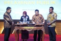 Menteri Dalam Negeri (Mendagri) Muhammad Tito Karnavian menegaskan, kualitas pelayanan publik menjadi salah satu kunci kemampuan sebuah negara untuk bertahan. Karena itu, seluruh aparatur pemerintah, baik di tingkat pusat maupun daerah, perlu terus memperkuat kualitas pelayanan kepada masyarakat.