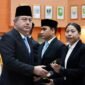 Sekretaris Jenderal (Sekjen) Kementerian Dalam Negeri (Kemendagri) Tomsi Tohir meminta aparatur sipil negara (ASN), terutama pejabat administrator, pengawas, dan fungsional yang baru dilantik, untuk meninggalkan pola kerja yang hanya mengulang rutinitas.
