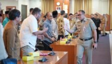 Wali Kota Administrasi Jakarta Pusat, Arifin, memimpin rapat koordinasi lintas sektor guna memperkuat upaya pemberantasan peredaran obat-obatan terlarang, khususnya tramadol, di kawasan Tanah Abang.