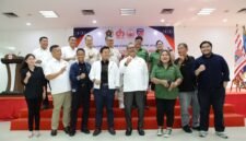 Foto: Kepala Dinas Pemuda dan Olahraga (Dispora) DKI Jakarta Andri Yansyah, Ketua Umum KONI DKI Jakarta Prof. Hidayat Humaid, Ketua Umum Pengprov IKASI DKI Jakarta H. Ghozi Zulazmi, S.IP., bersama pengurus SIWO PWI Jaya.