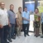 Foto: Perwakilan Majelis Adat Sumedanglarang (MASL), Yayasan Pangeran Sumedang, Rukun Wargi Sumedang, dan koalisi organisasi masyarakat sipil menyerahkan laporan pengaduan resmi kepada BPKP Perwakilan Jawa Barat di Bandung, Jumat (31/7/2026).