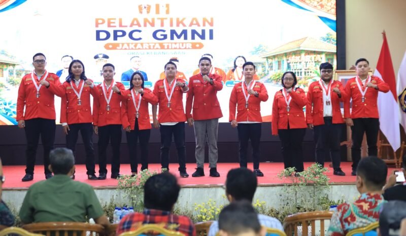 Foto: Ketua DPC GMNI Jakarta Timur Jansen Henry Kurniawan bersama jajaran pengurus DPC GMNI Jakarta Timur periode 2025–2027 berpose usai resmi dilantik.