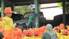 Foto: Belajar Wawasan Kebangsaan, Siswa TK Antusias Ikuti Outing Class di Kodim 0806/Trenggalek.