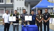 Foto: TNI AL, Kodaeral IV, Batam, liquid vape narkotika, etomidate, penyelundupan narkoba, jalur laut, Laksda TNI Berkat Widjanarko, operasi intelijen, Satgas Cakra-26.K, Pusintelal, Den Intel Kodaeral IV, BNN Kepri, Polda Kepri, Bea Cukai Batam, BPOM Batam, pemusnahan barang bukti, keamanan maritim, pemberantasan narkotika.